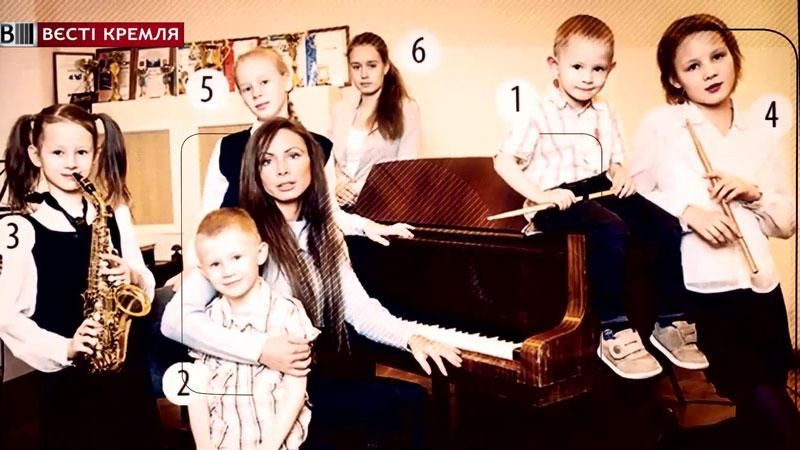 Переможниця конкурсу "Місіс Росія" шокувала своїм секретом краси Переможниця конкурсу "Місіс Росія" шокувала своїм секретом краси