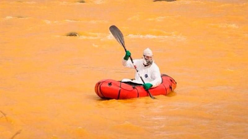 Велика річка пожовтіла у США від токсичних речовин Велика річка пожовтіла у США від токсичних речовин