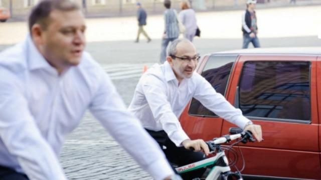 За кресло мэра Харькова с Кернесом поборется человек Добкина За кресло мэра Харькова с Кернесом поборется человек Добкина