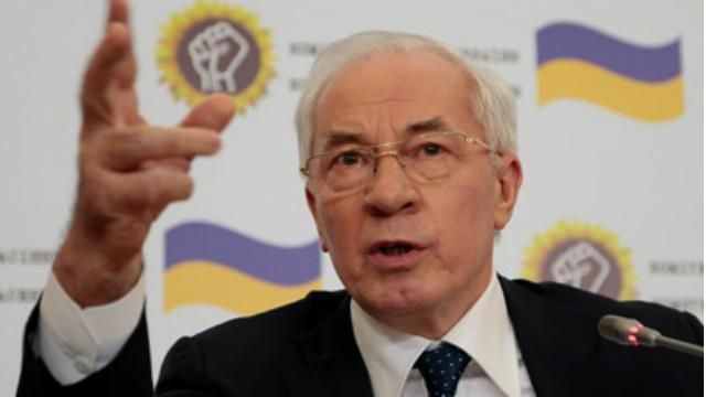 Азаров розповів, що робив Марков в Італії Азаров розповів, що робив Марков в Італії