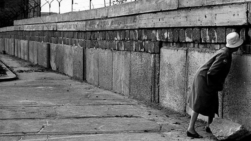 Как Берлинская стена "сломала" сотни жизней