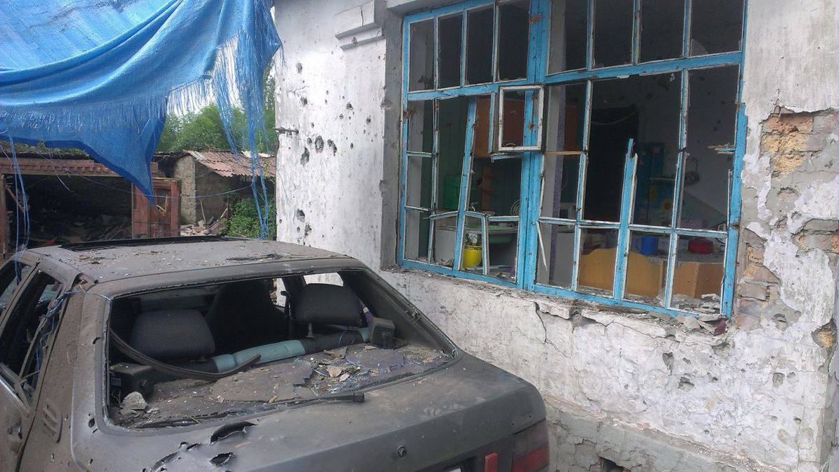 Ночью минские соглашения "не действуют": террористы открыли огонь из "Градов" Ночью минские соглашения "не действуют": террористы открыли огонь из "Градов"