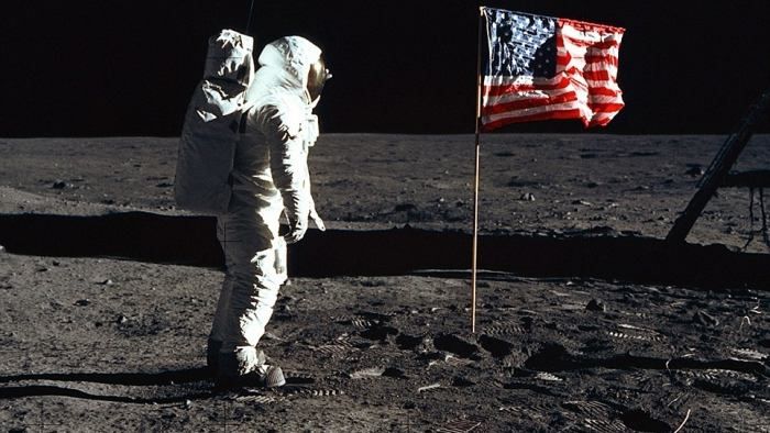 Росія перенесла політ на Місяць — забракло грошей Росія перенесла політ на Місяць — забракло грошей