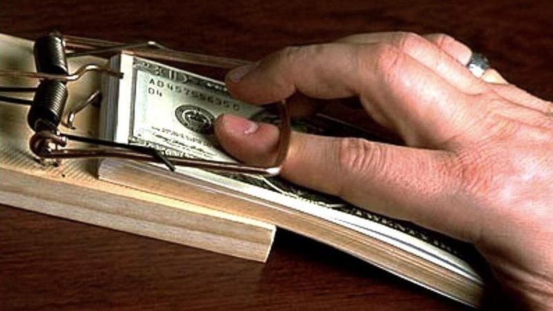 Підполковника з військкомісаріату зловили на хабарі Підполковника з військкомісаріату зловили на хабарі