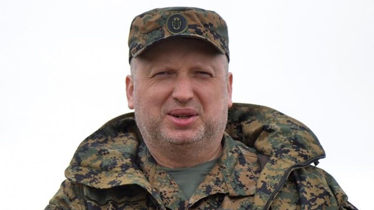 Турчинов натякнув, що Україна може ввести воєнний стан Турчинов натякнув, що Україна може ввести воєнний стан