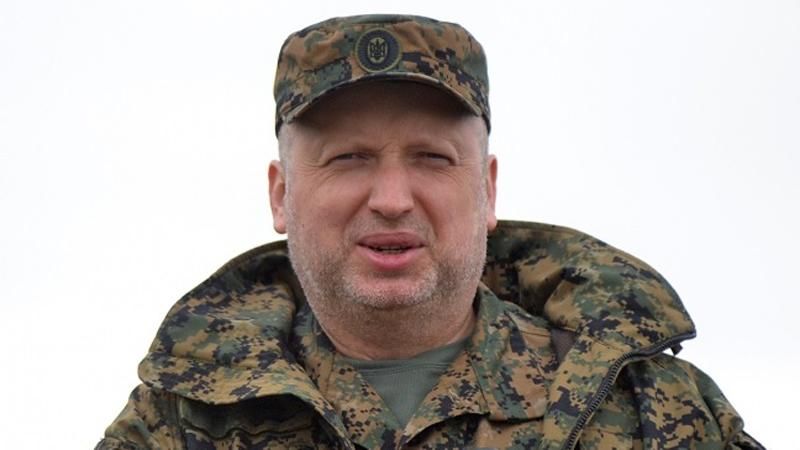 Турчинов намекнул, что Украина может ввести военное положение Турчинов намекнул, что Украина может ввести военное положение