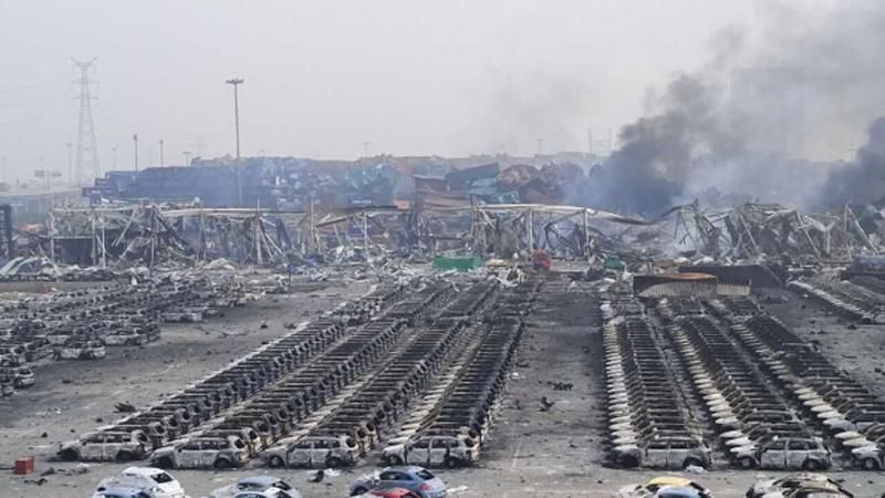 Вибух у Китаї: наслідки жахливої трагедії у серії фотографій Вибух у Китаї: наслідки жахливої трагедії у серії фотографій