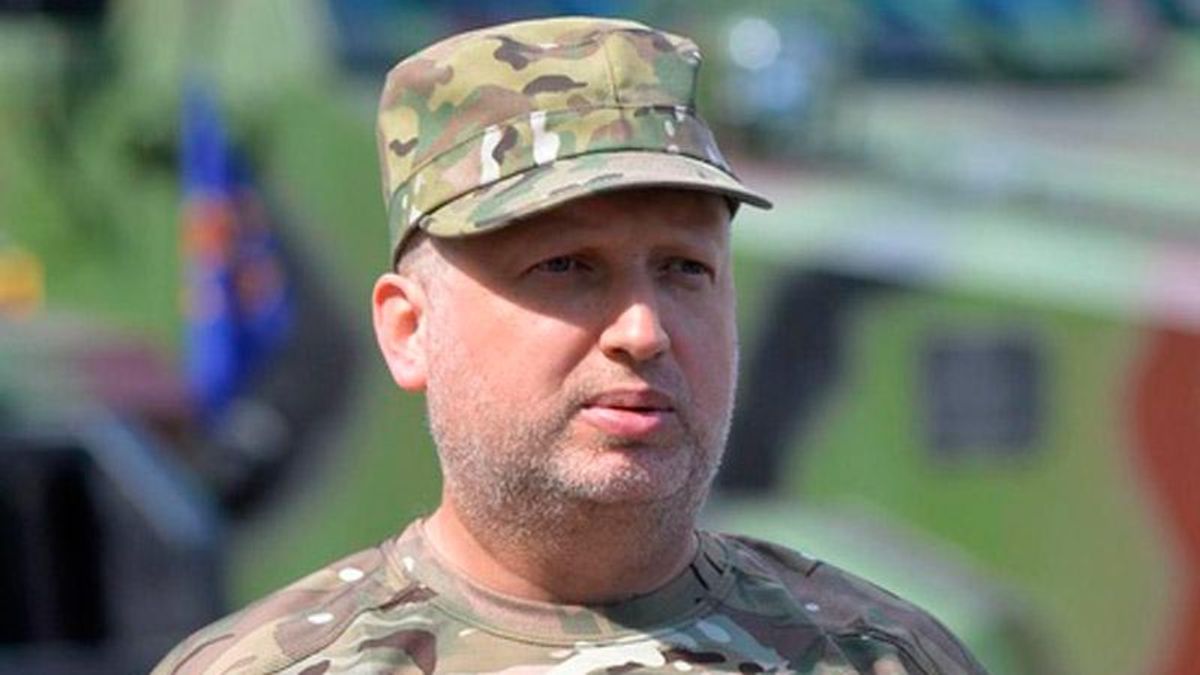 Турчинов побоюється провокацій на 24 серпня Турчинов побоюється провокацій на 24 серпня