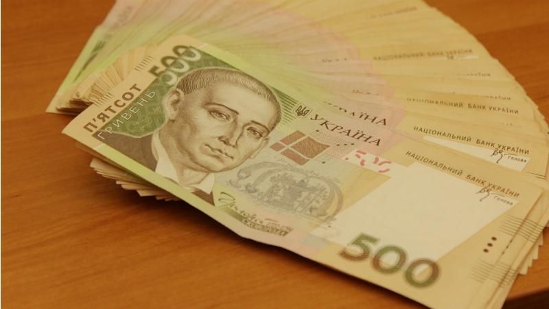 Українські борги визнали одними з найризикованіших (Інфографіка) 