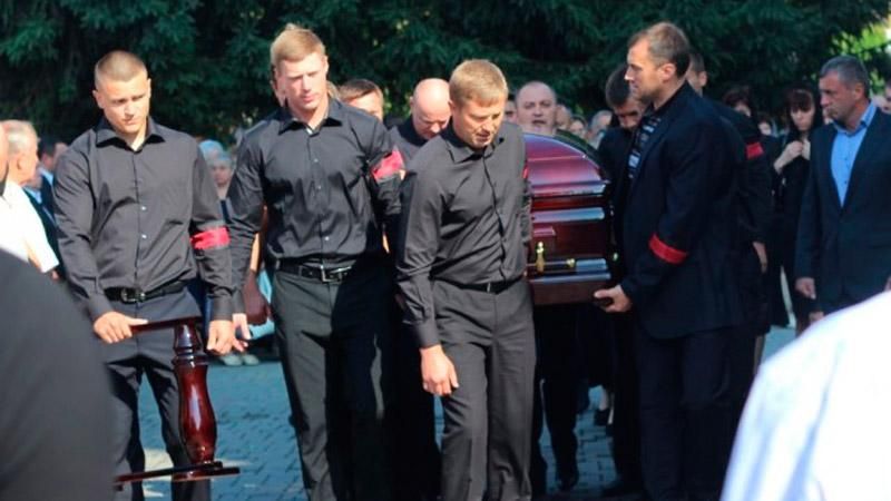 На похорон Єремеєва приїхали Литвин та інші політики