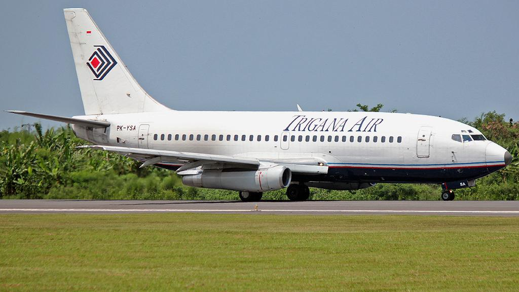 Еще один самолет упал над Индонезией, поиски обломков приостановили