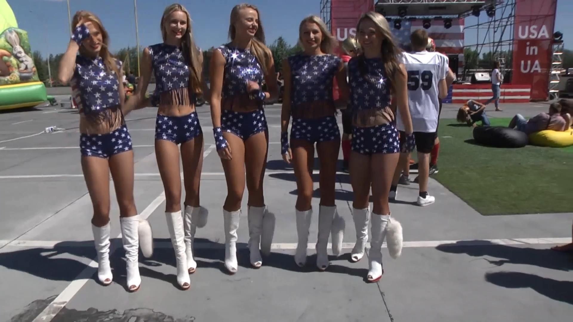 Рок-н-рол та сексуальні дівчата: у Києві триває фестиваль культури США Рок-н-рол та сексуальні дівчата: у Києві триває фестиваль культури США