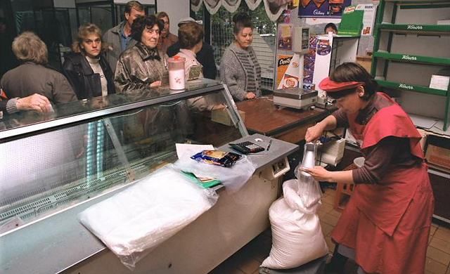 Как Ельцин привел Россию к краху Как Ельцин привел Россию к краху