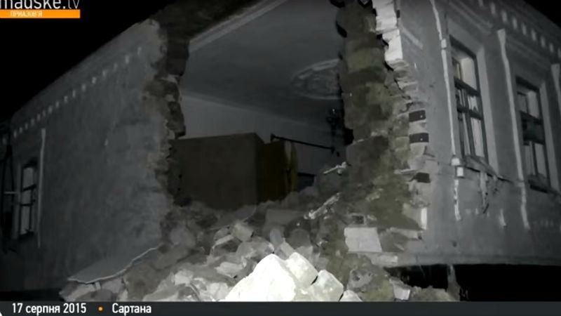 Сартана в разрухе. Появилось жуткое видео поселка после обстрелов Сартана в разрухе. Появилось жуткое видео поселка после обстрелов