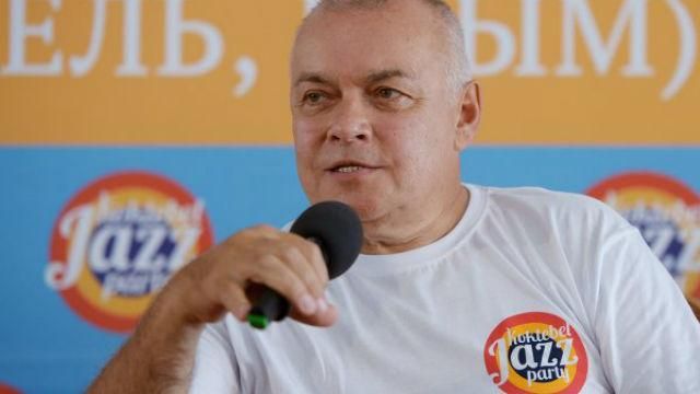 За поездку на джазовый фестиваль в Крым музыкантам запретят въезд в Украину За поездку на джазовый фестиваль в Крым музыкантам запретят въезд в Украину