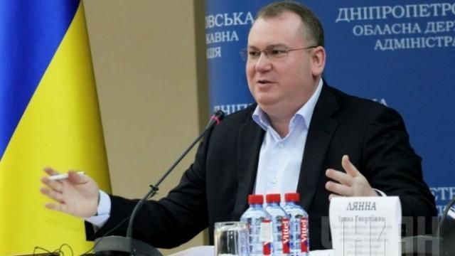 Дніпропетровський губернатор змусив чиновників вийти із кабінетів і відправитися до людей