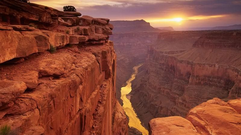 ТОП-10 найпопулярніших туристичних місць у світі ТОП-10 найпопулярніших туристичних місць у світі