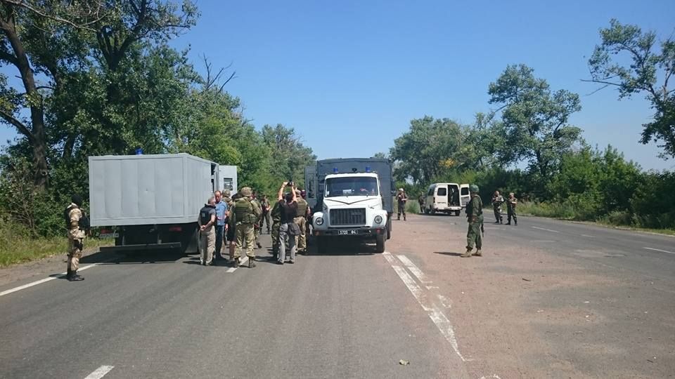 У бойовиків потрібно забрати близько двох тисяч в'язнів, — представник омбудсмена