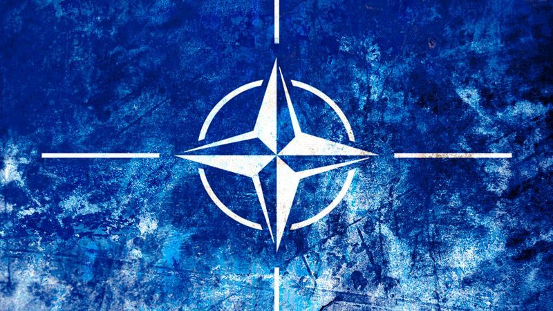 НАТО предупреждает террористов: наступление на Донбассе неприемлемо