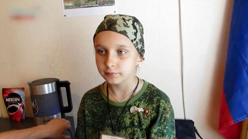 "Зомбированный" ребенок прославляет террористов и проклинает "киевскую хунту" "Зомбированный" ребенок прославляет террористов и проклинает "киевскую хунту"