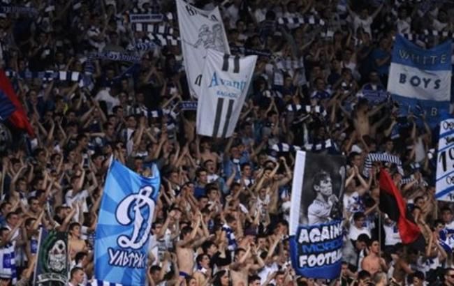 Массовые драки польских и украинских фанатов произошли в двух украинских городах Массовые драки польских и украинских фанатов произошли в двух украинских городах