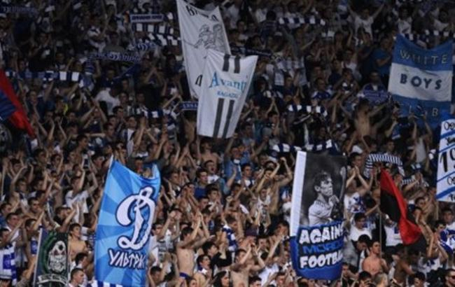 Массовые драки польских и украинских фанатов произошли в двух украинских городах