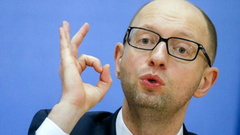 Яценюк сделает подарок Украине на День Независимости