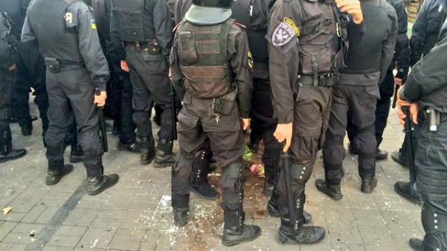 Є постраждалі внаслідок сутичок з польськими фанатами на Майдані Є постраждалі внаслідок сутичок з польськими фанатами на Майдані