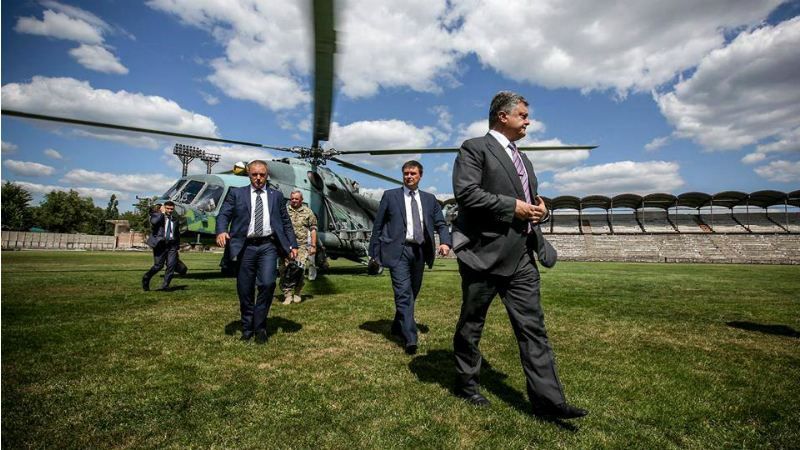 Порошенко расскажет в Берлине о блефе Путина, — источник Порошенко расскажет в Берлине о блефе Путина, — источник