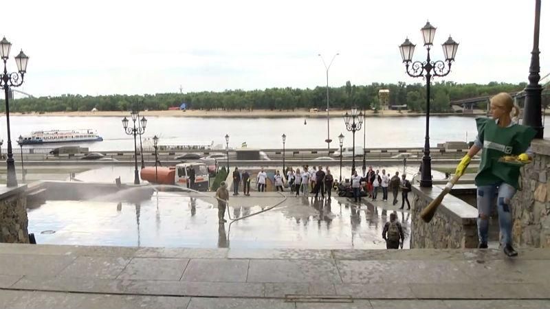 Ко Дню Независимости активисты устроили необычную акцию Ко Дню Независимости активисты устроили необычную акцию