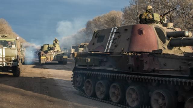 В зоне АТО становится все жарче: более полусотни обстрелов за день В зоне АТО становится все жарче: более полусотни обстрелов за день