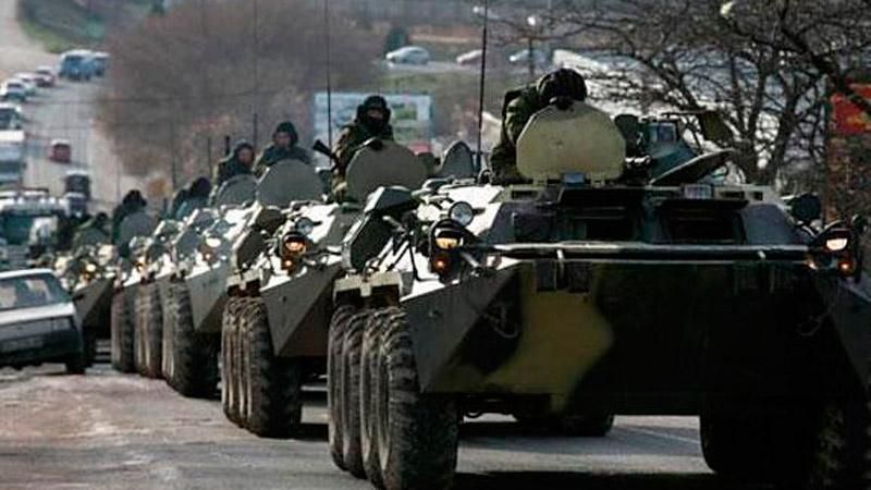 Біля Донецька назріває щось серйозне: колонами їздить бронетехніка Біля Донецька назріває щось серйозне: колонами їздить бронетехніка