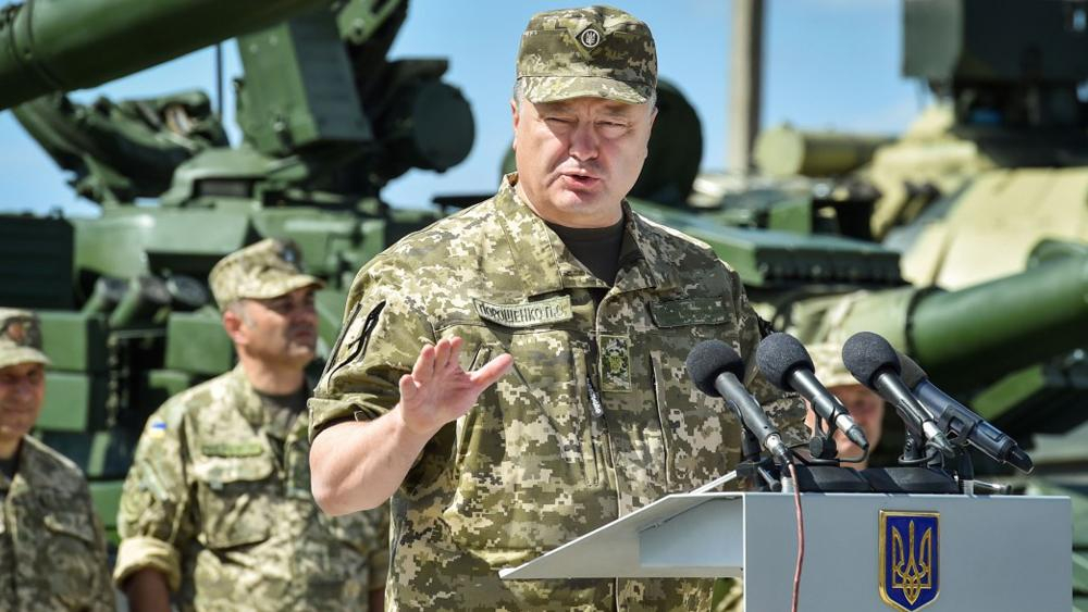 Группировку Вооруженных сил под Мариуполем усилят, — Порошенко