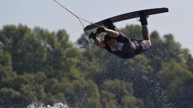 Мер-акробат. Кличко поражал эффектными трюками на Днепре Мер-акробат. Кличко поражал эффектными трюками на Днепре