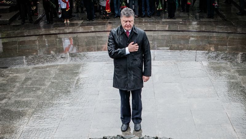 Порошенко близький, щоб відгородитись від Донбасу, — Кравчук Порошенко близький, щоб відгородитись від Донбасу, — Кравчук