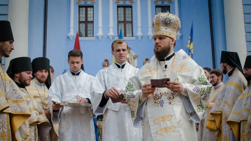 У Києві освятили бойові прапори У Києві освятили бойові прапори