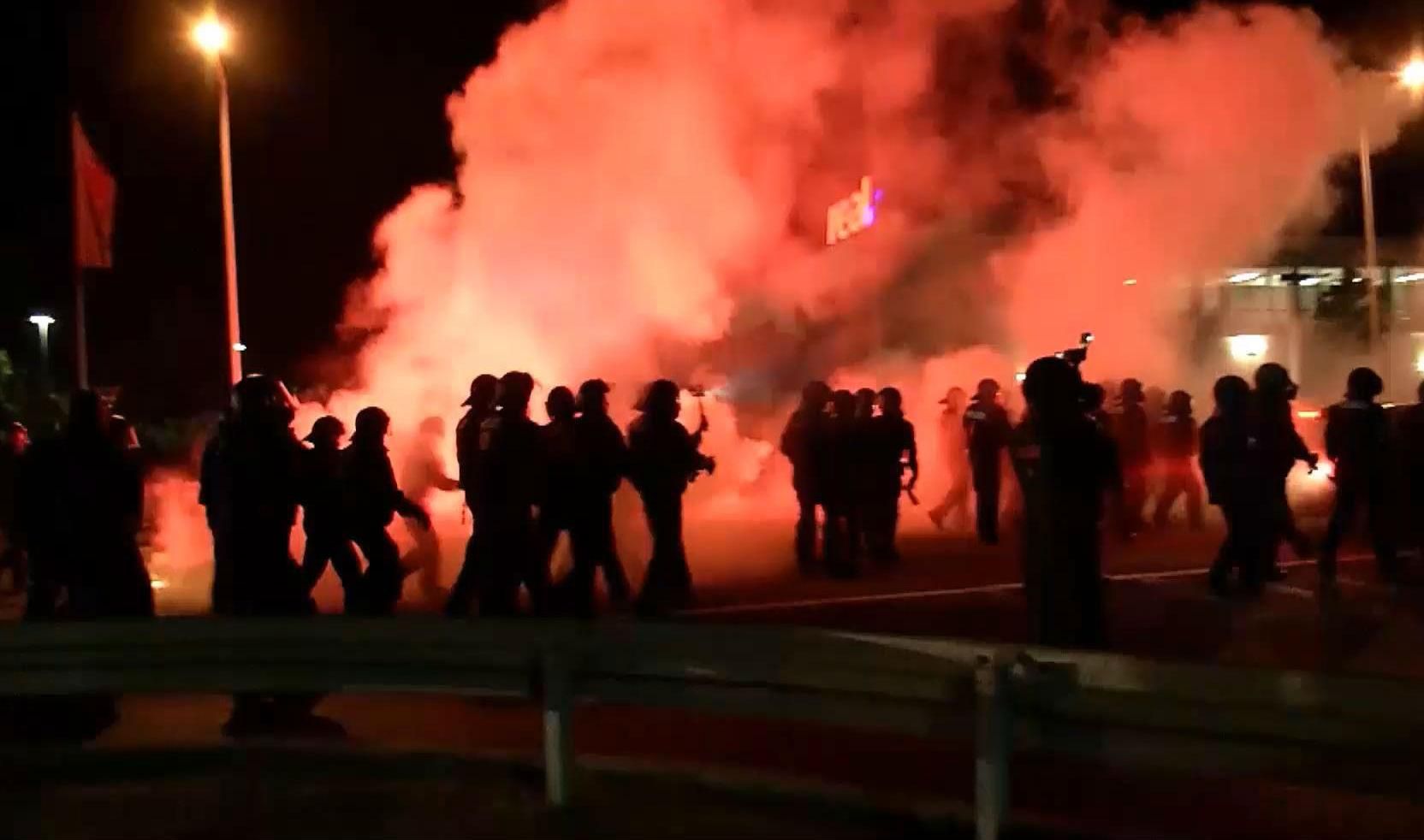 Німецькі праві побилися з поліцією Німецькі праві побилися з поліцією