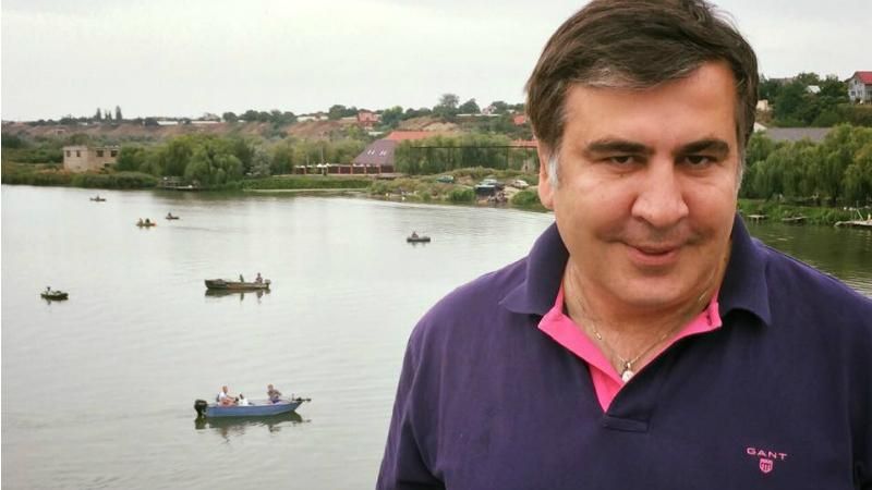 Саакашвили порадовал сеть фотографией бабушки-байкера