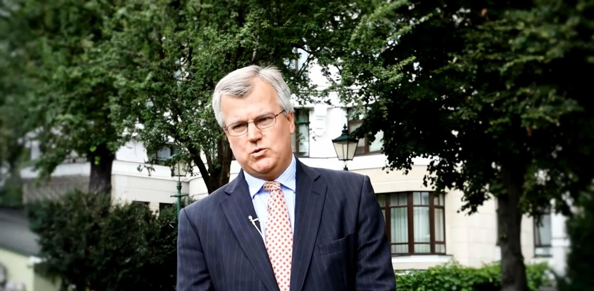 Посол Великобритании спел гимн Украины Посол Великобритании спел гимн Украины