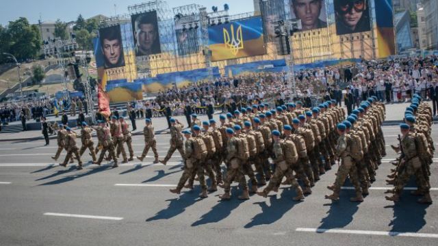 ТОП-новини: Україна відзначила День Незалежності, Путіну з мертвим снігуром поставили пам'ятник ТОП-новини: Україна відзначила День Незалежності, Путіну з мертвим снігуром поставили пам'ятник