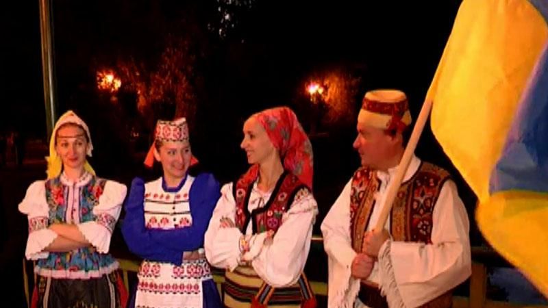 Украина едина: граждане отметили День рождения страны Украина едина: граждане отметили День рождения страны