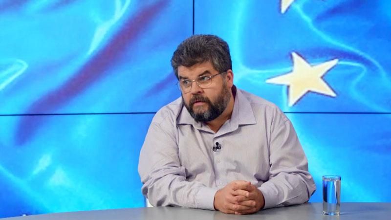 Эксперт рассказал, когда произойдут изменения в войне на Донбассе Эксперт рассказал, когда произойдут изменения в войне на Донбассе