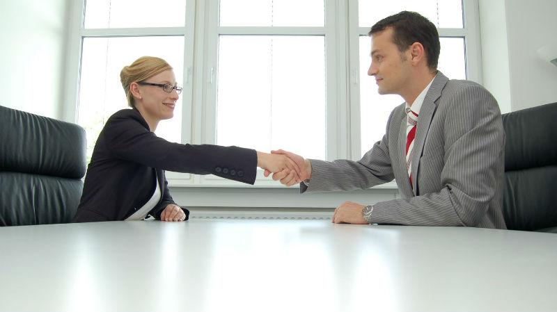 Украинцам стало легче найти работу, — исследование