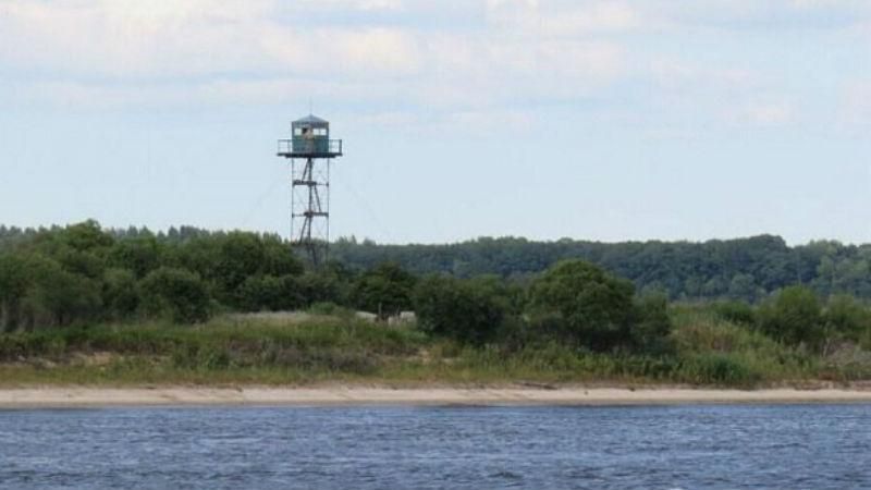 Российскую границу охраняют чучела Российскую границу охраняют чучела