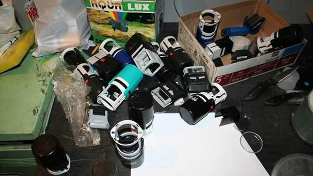 СБУ знайшла "конверт" у бункері на Харківщині, який відмив півмільярда за півроку СБУ знайшла "конверт" у бункері на Харківщині, який відмив півмільярда за півроку