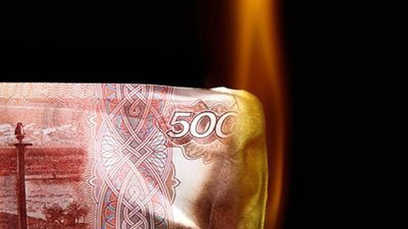 Россия не исключает курс рубля к евро и доллару выше 100 рублей Россия не исключает курс рубля к евро и доллару выше 100 рублей
