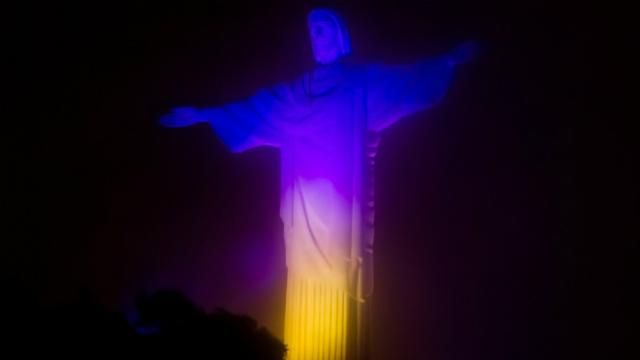 Христос з Ріо став синьо-жовтим