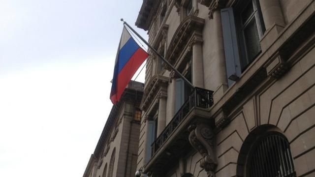 Російське консульство у Києві працюватиме на вулиці Добровольчих батальйонів