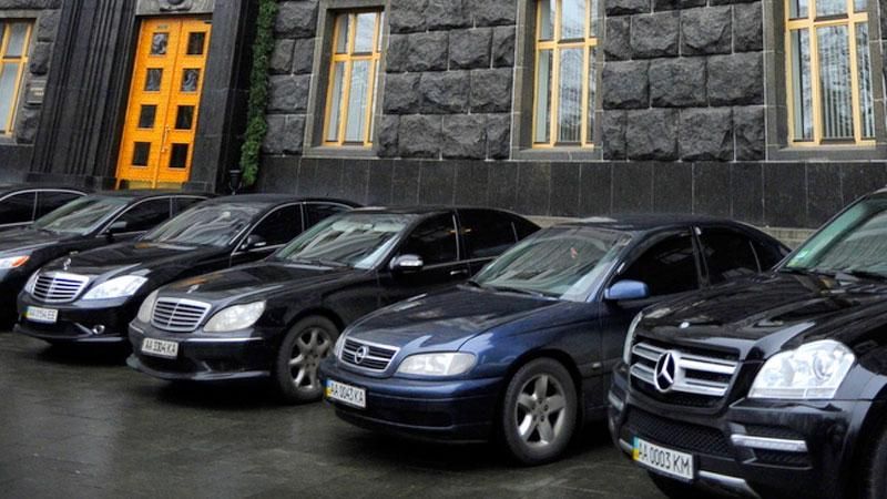 Чиновники та їхні круті автомобілі (Інфографіка) Чиновники та їхні круті автомобілі (Інфографіка)