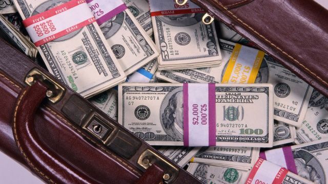 У Львові серед білого дня пограбували банкіра У Львові серед білого дня пограбували банкіра